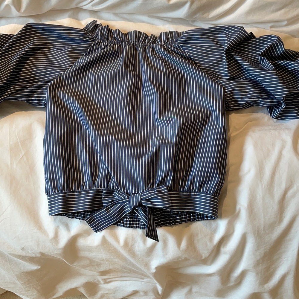 Ruffle Sleeve shirt